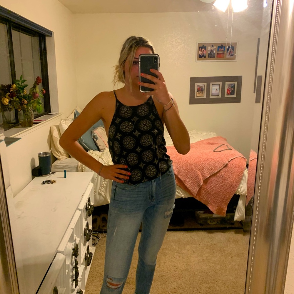 Grey tank
